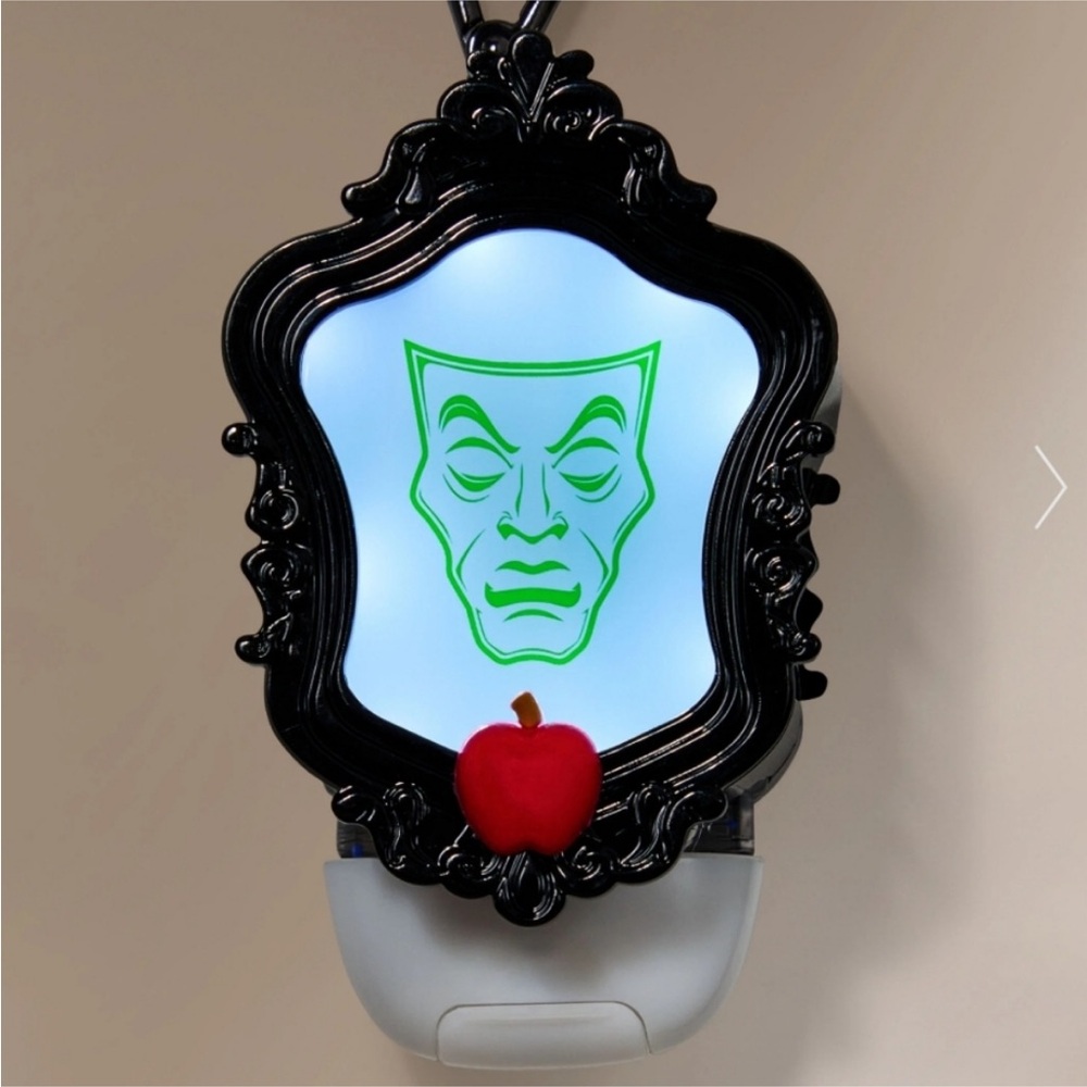 Bath and body germ x holder Magic Mirror